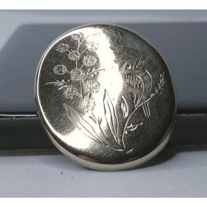 Vintage 9K Gold Silver Lined Brooch With Etched Kookaburra Bird and Flowers 9CT